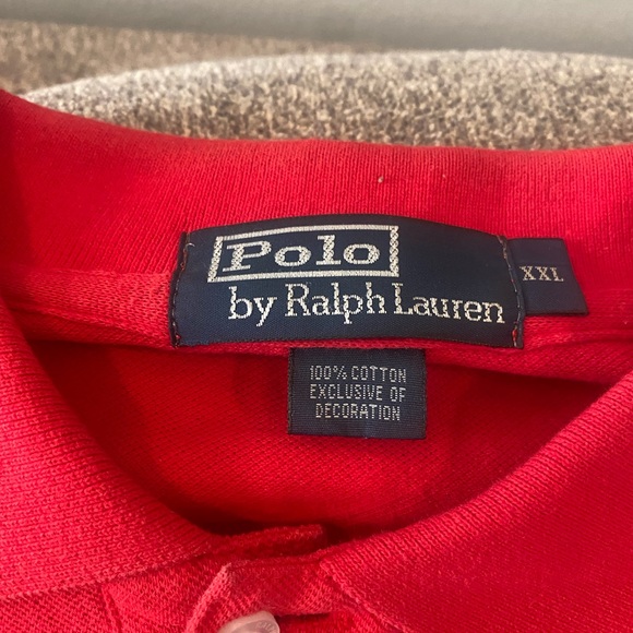 Polo jersey shirt,is short and wide. Not suitable for a tall person. - Picture 3 of 3